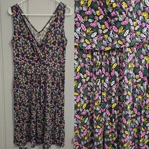 NWT Boden Effie V-Neck Jersey Leaf Print Dress (Size 10)